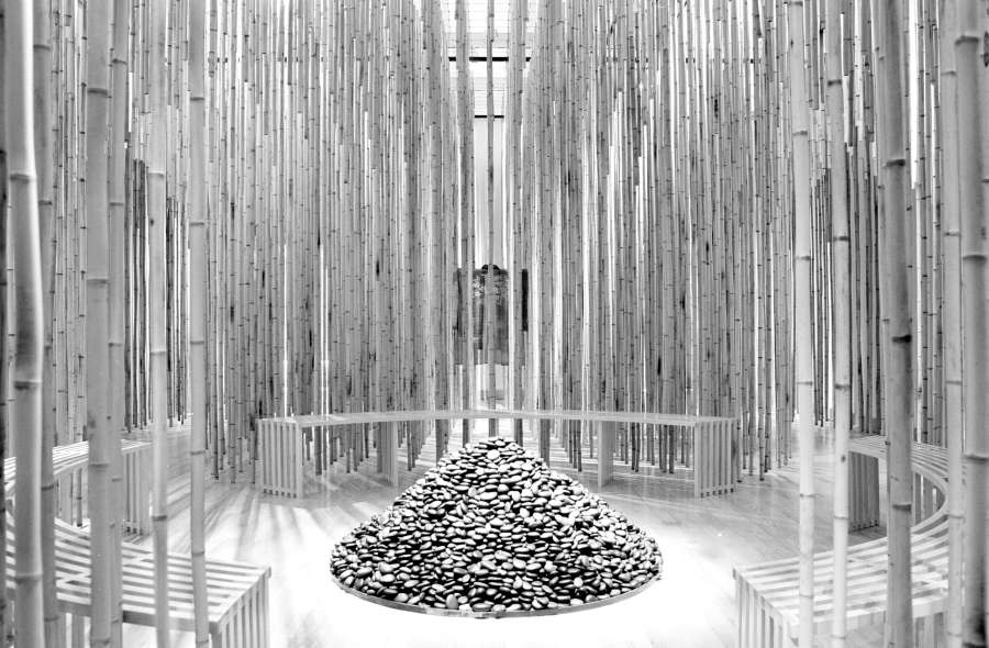 view exhibition image