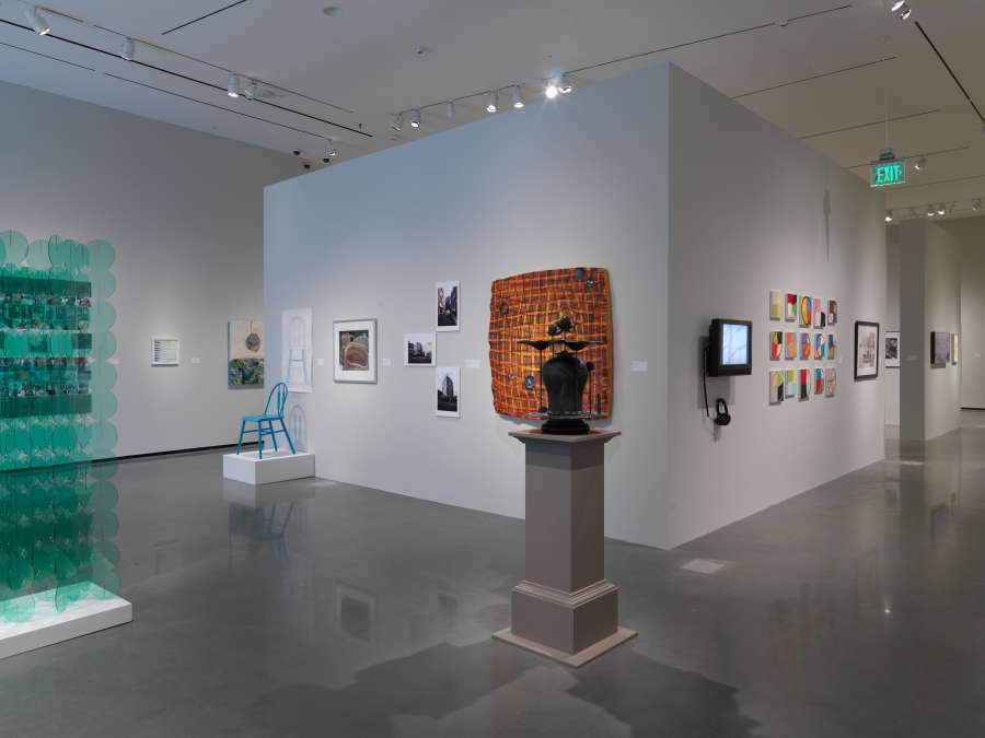 view exhibition image