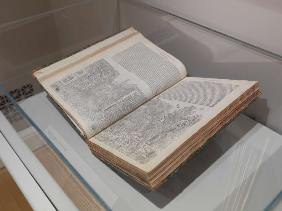 view exhibition image