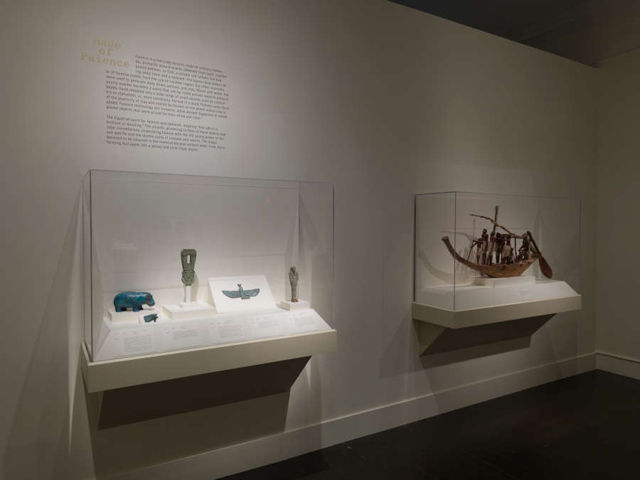 view exhibition image