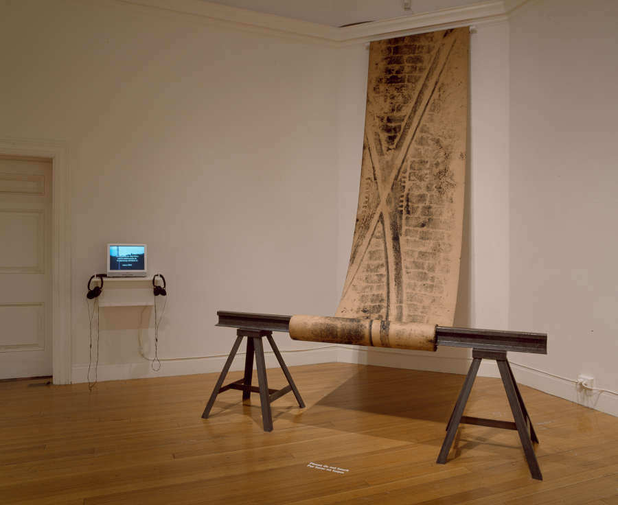 view exhibition image