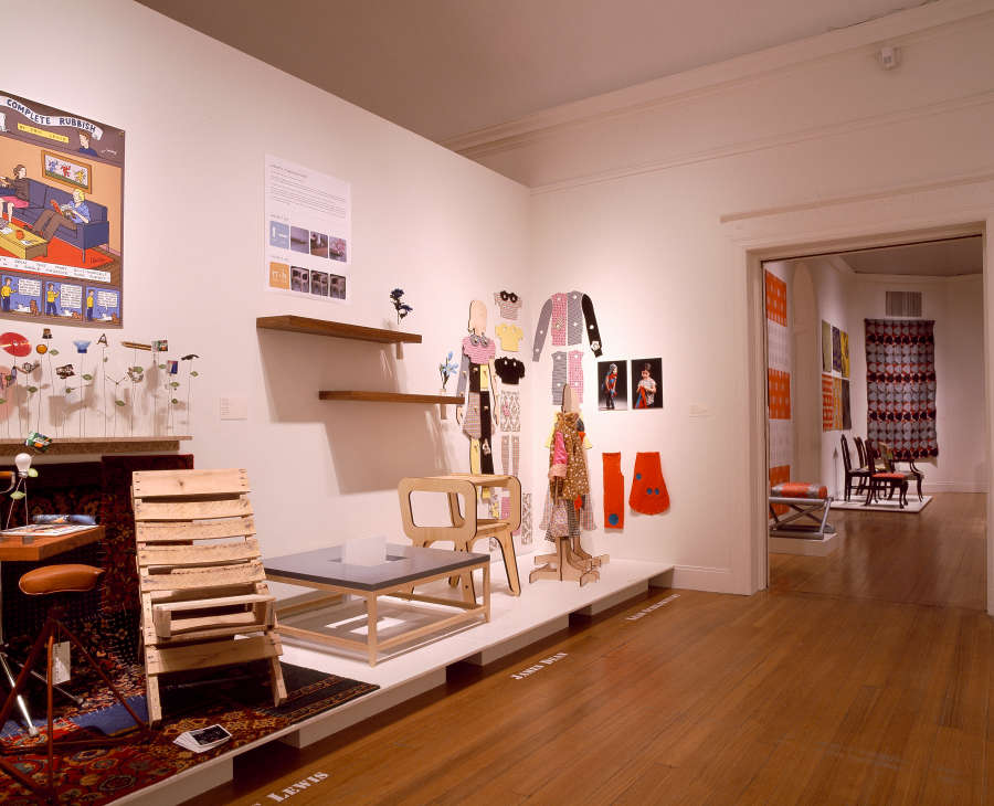 view exhibition image