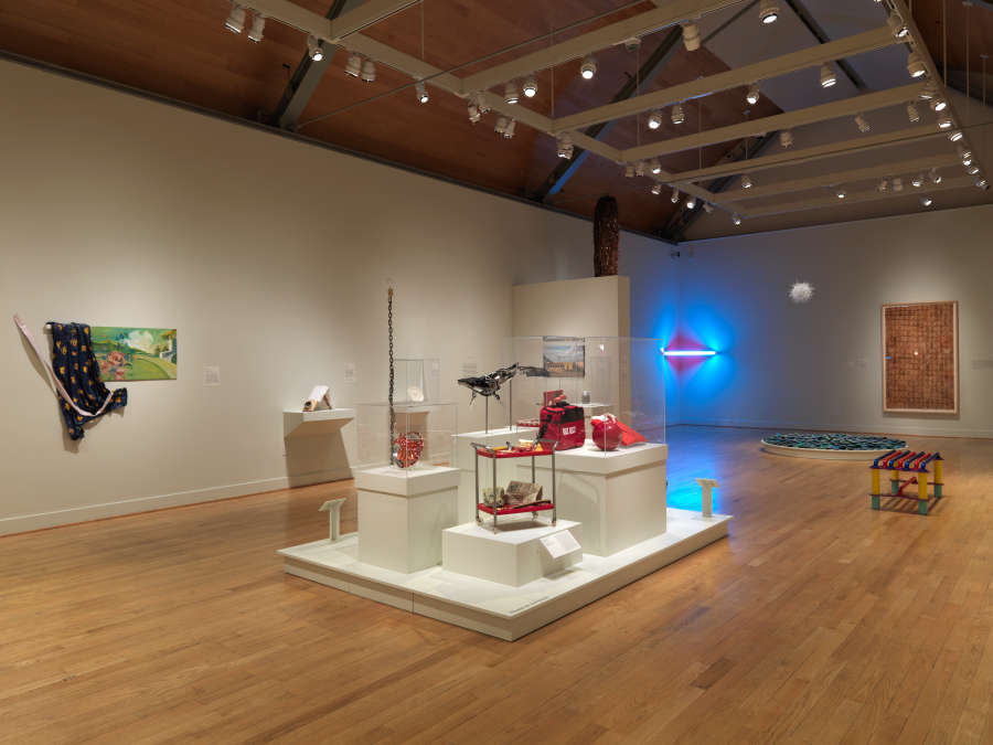 view exhibition image