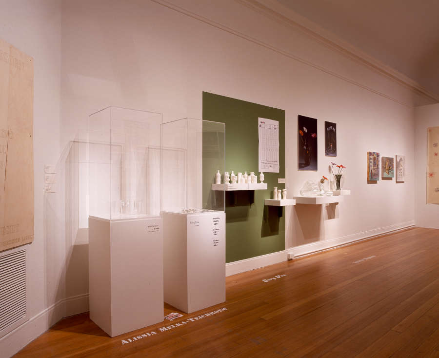 view exhibition image