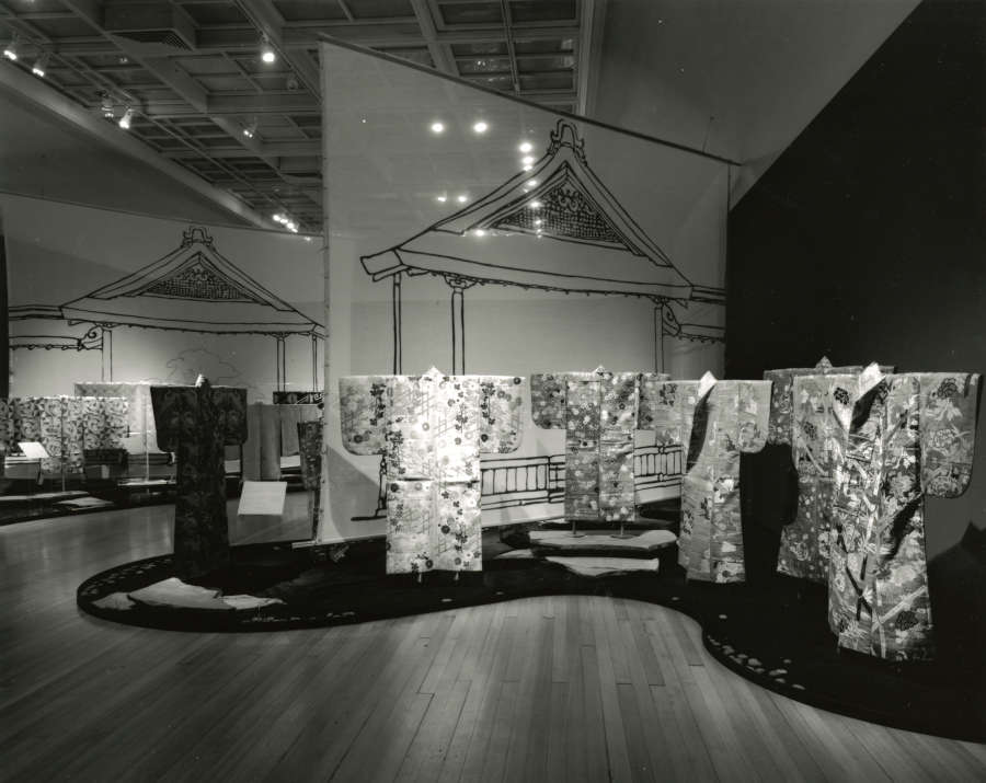 view exhibition image