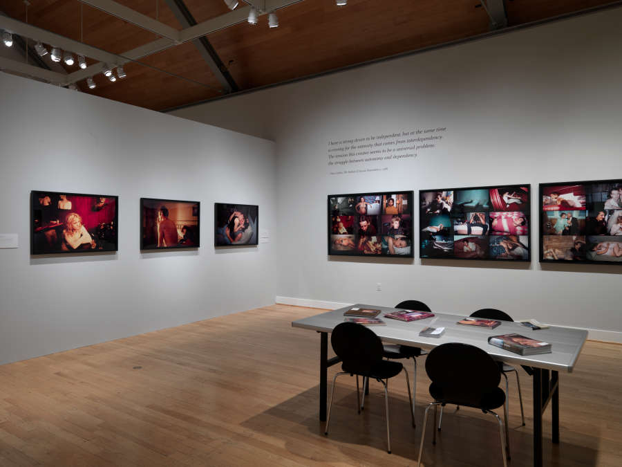 view exhibition image