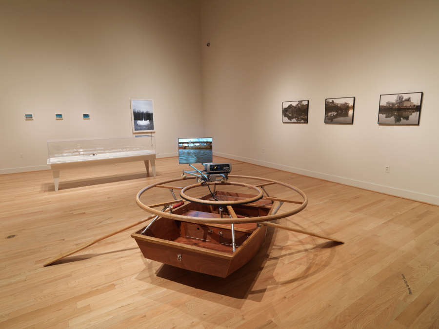 view exhibition image