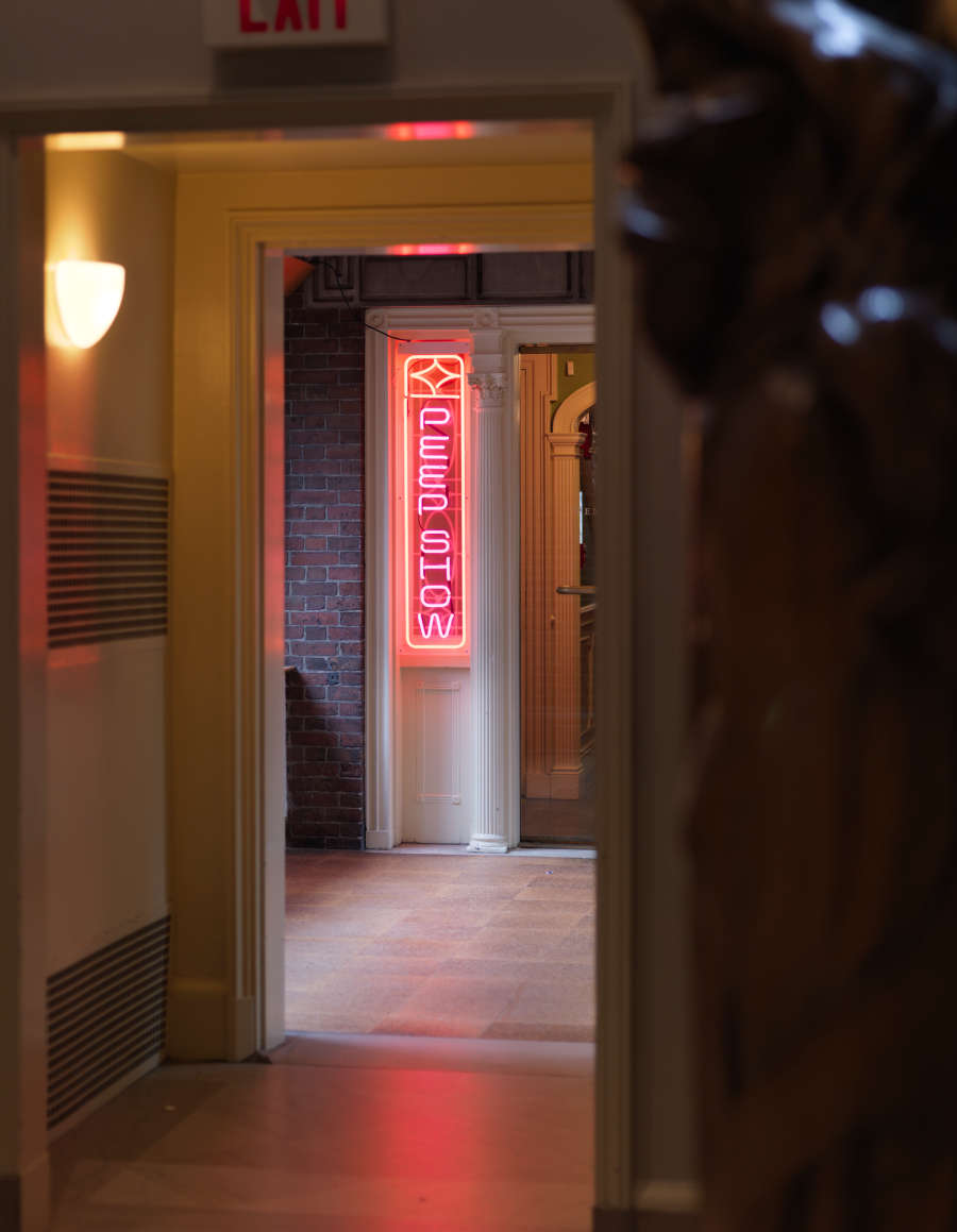 view exhibition image