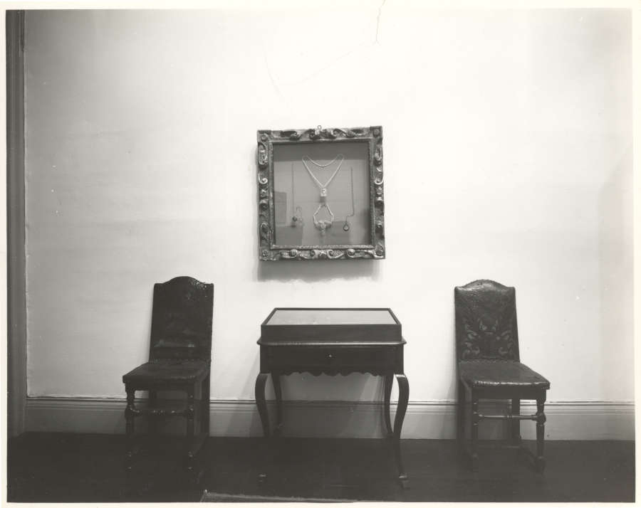 view exhibition image