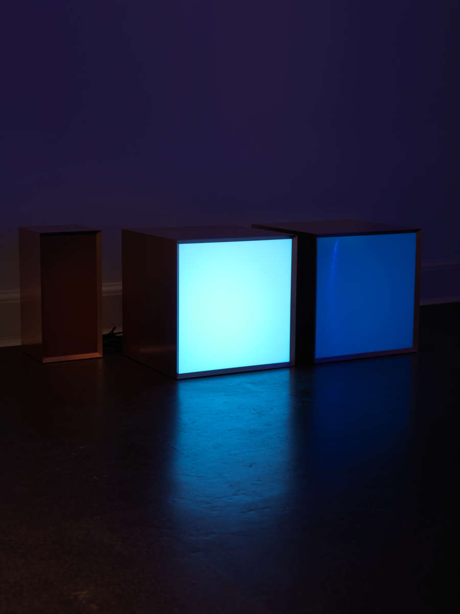 view exhibition image