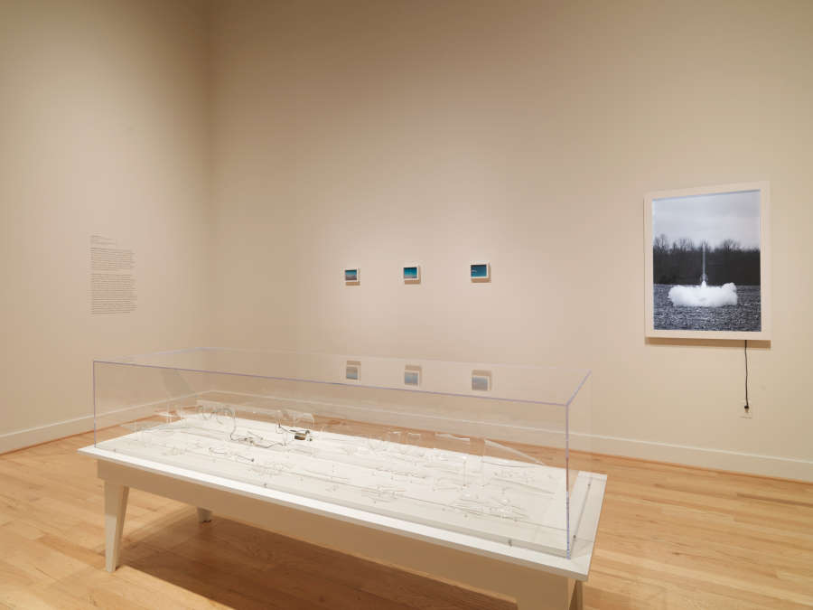 view exhibition image