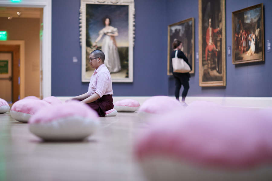 view exhibition image