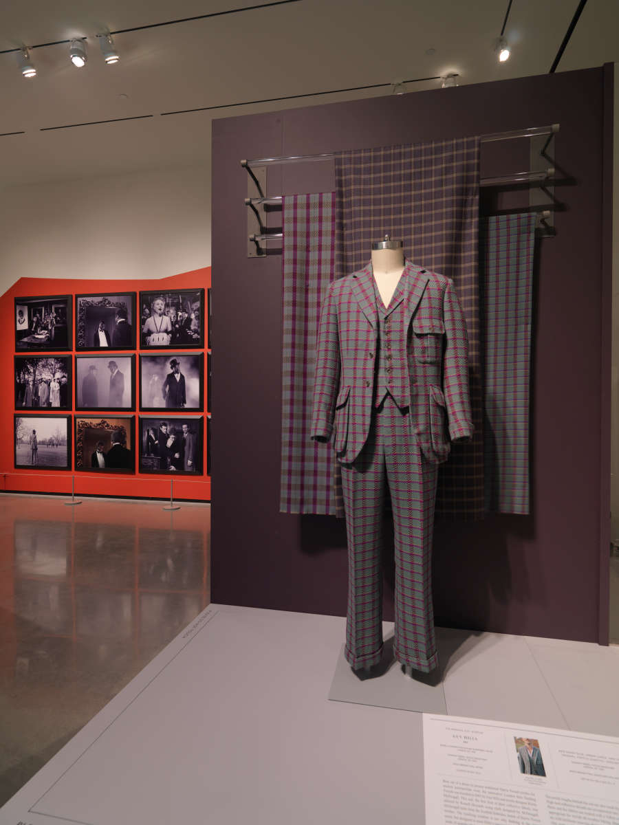 view exhibition image