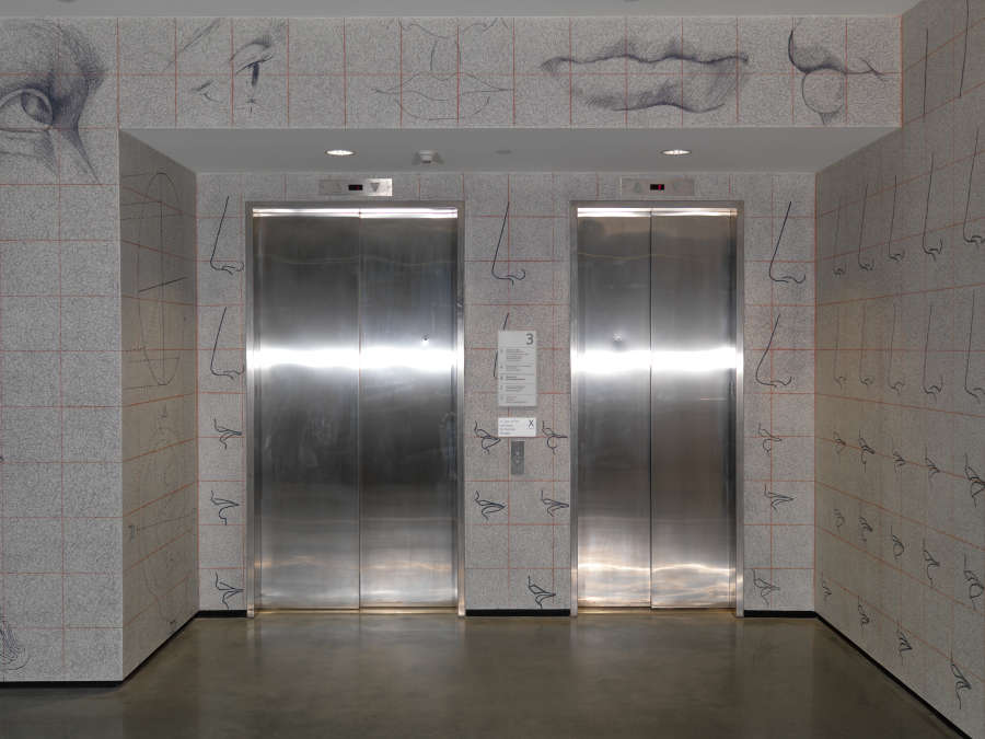 view exhibition image