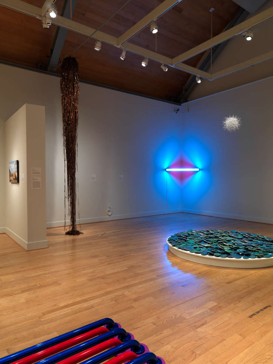view exhibition image