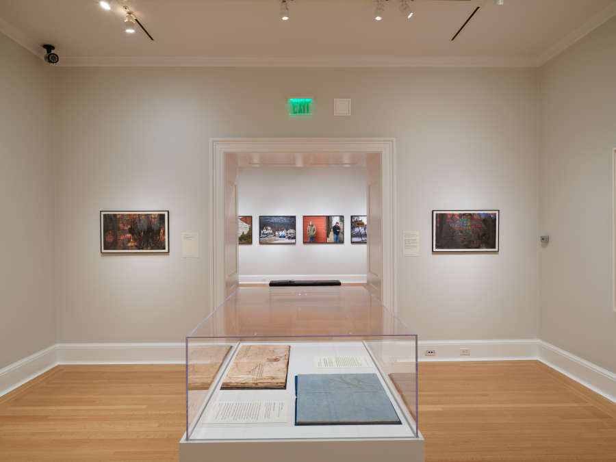view exhibition image
