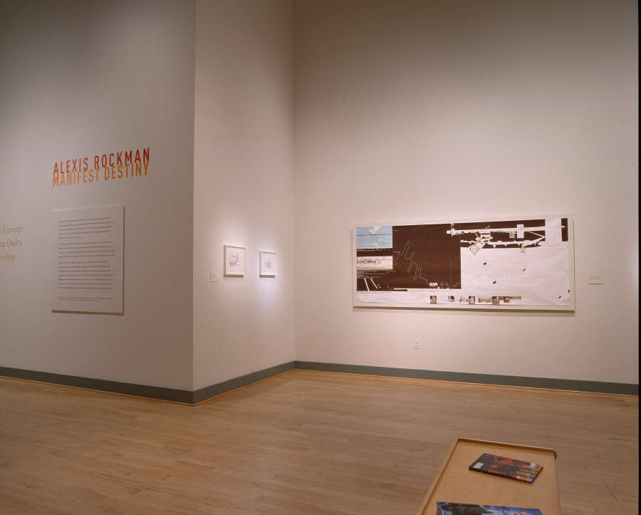 view exhibition image