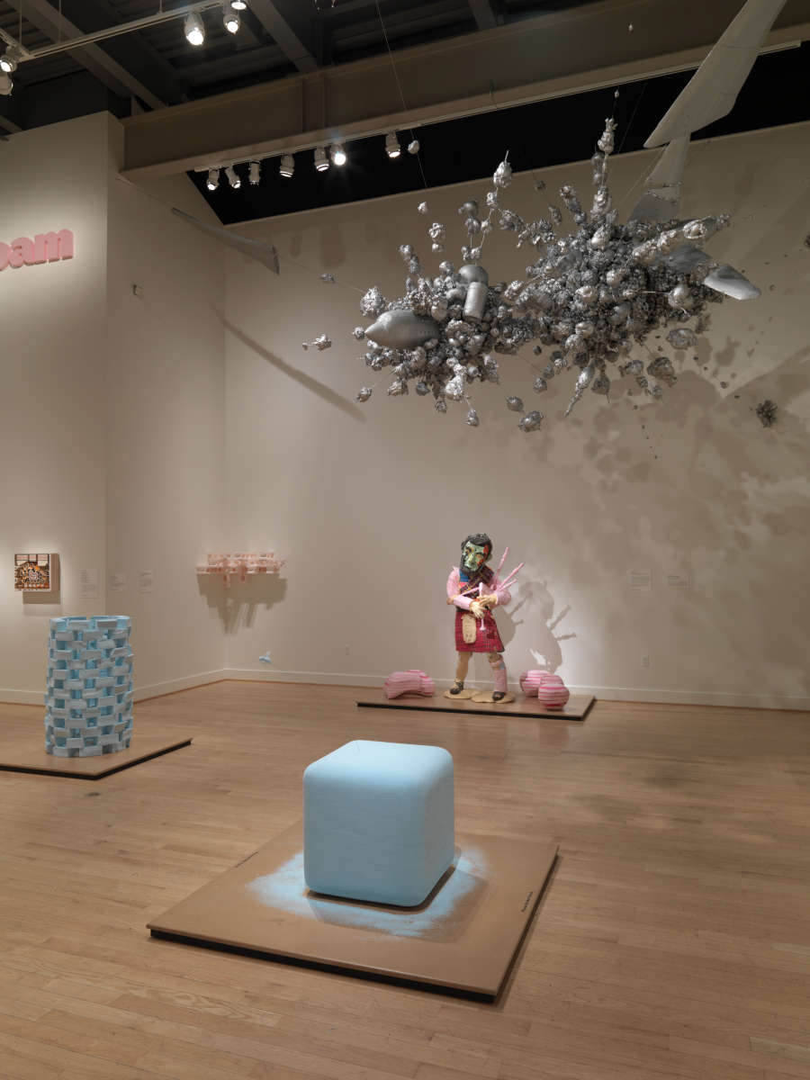 view exhibition image