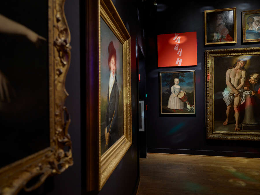 view exhibition image