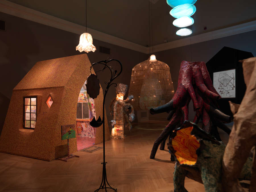 view exhibition image