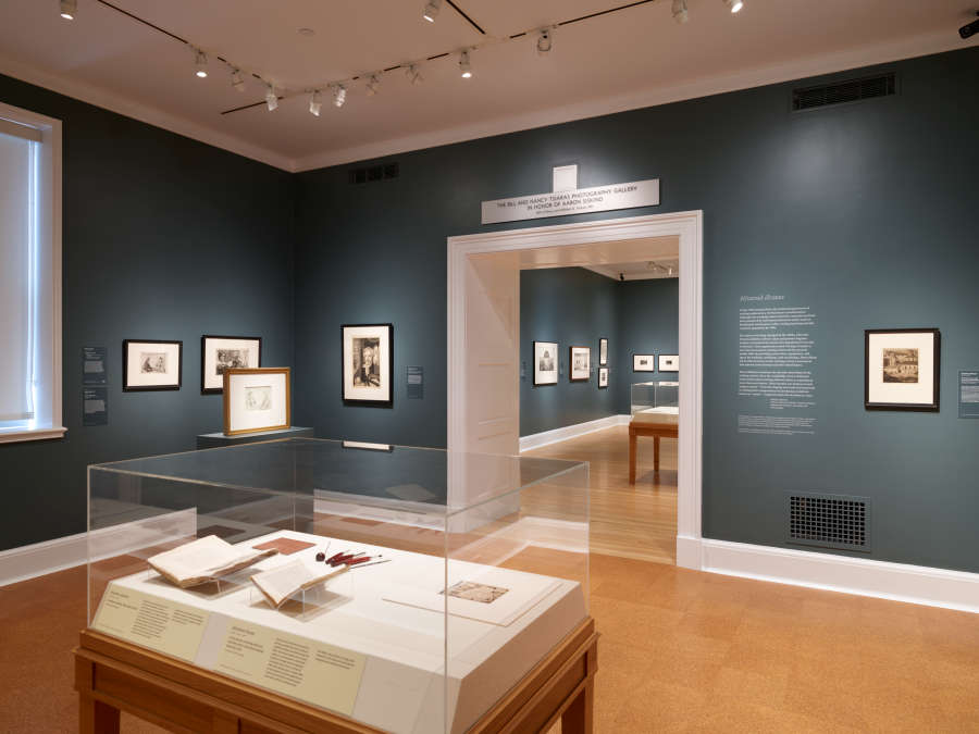 view exhibition image