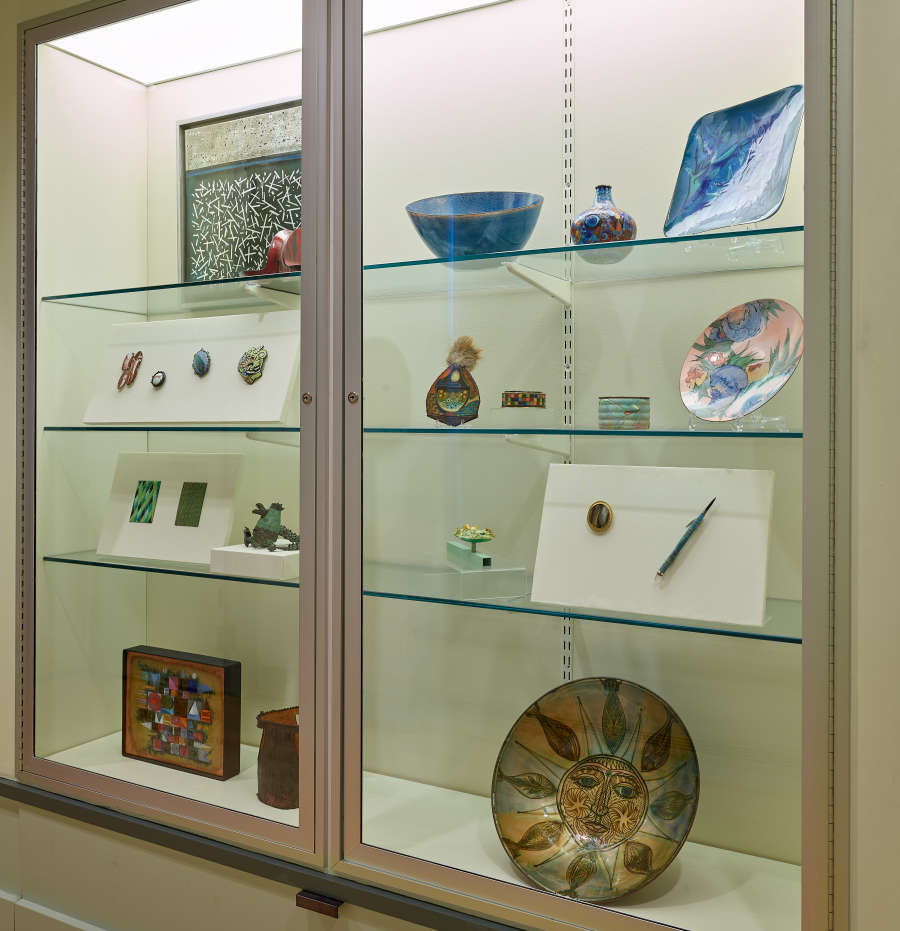 view exhibition image