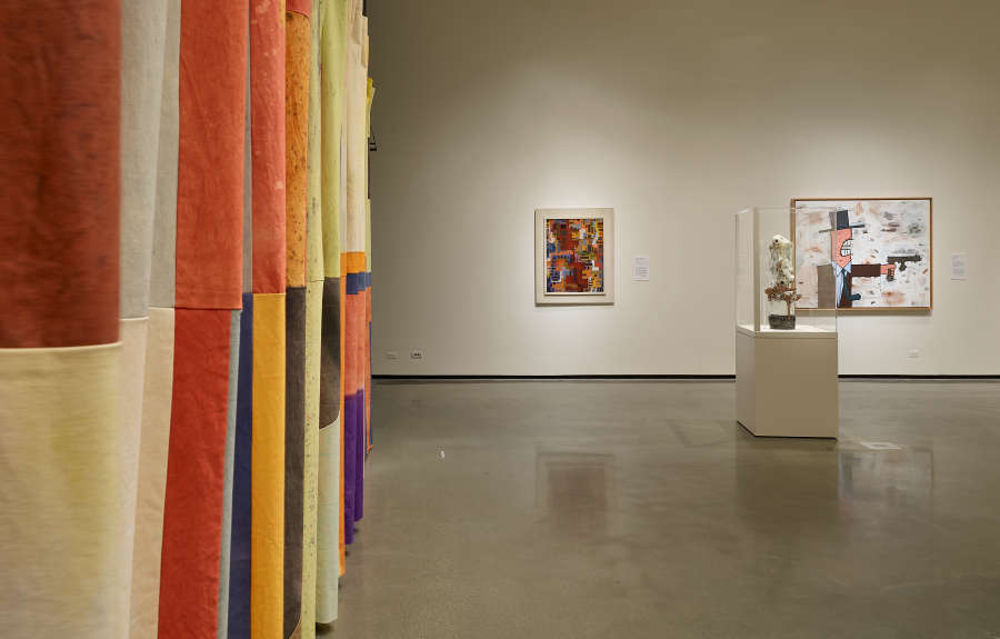 view exhibition image