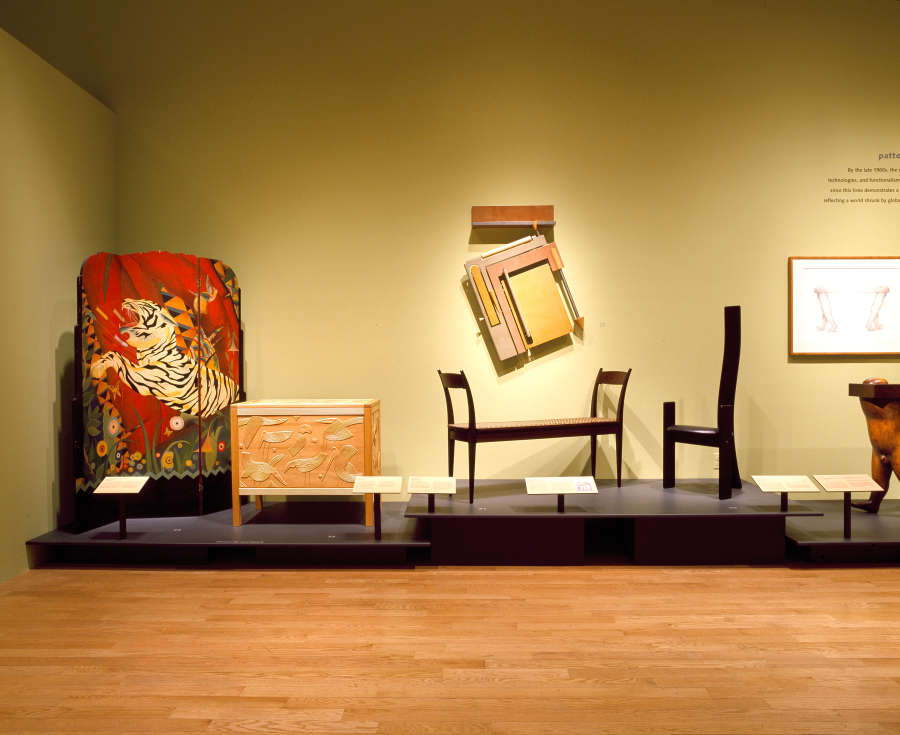 view exhibition image
