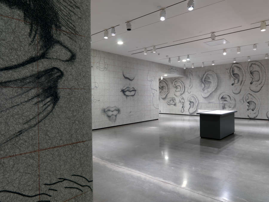 view exhibition image