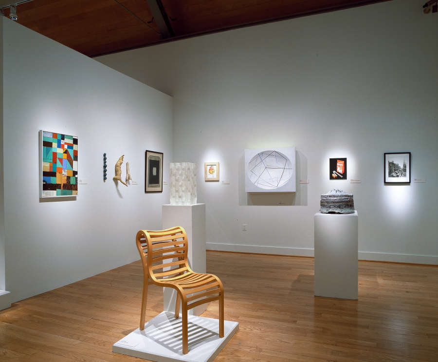 view exhibition image