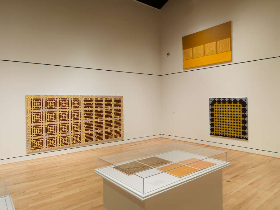 view exhibition image