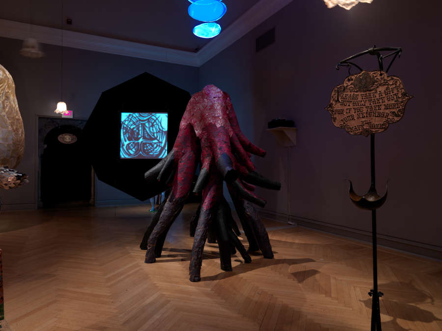 view exhibition image