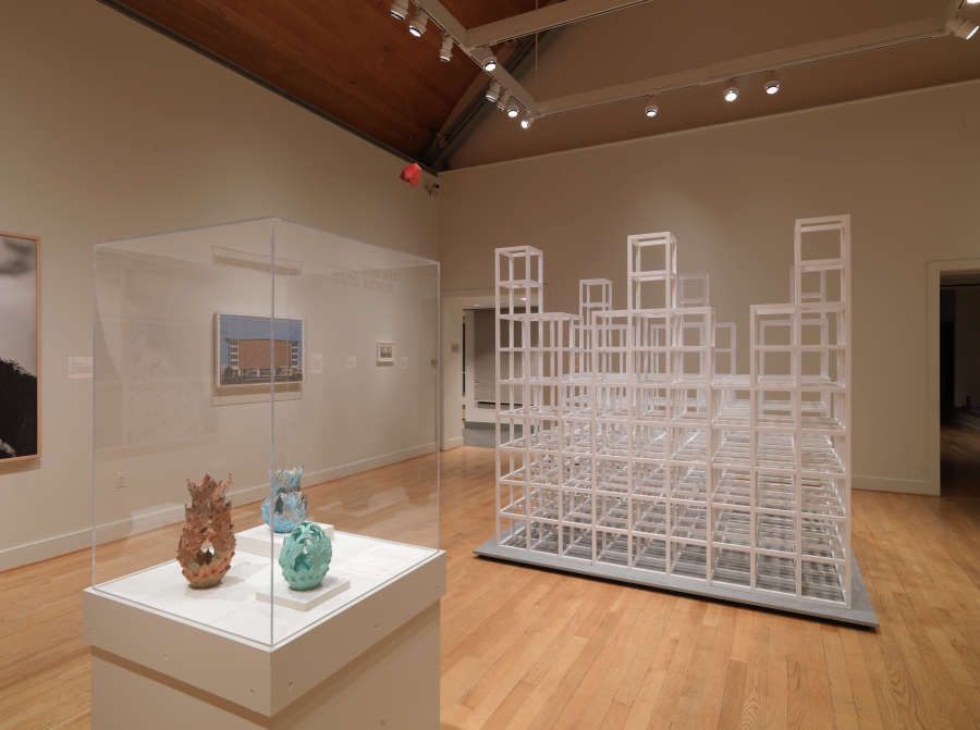 view exhibition image