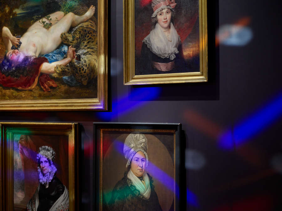 view exhibition image