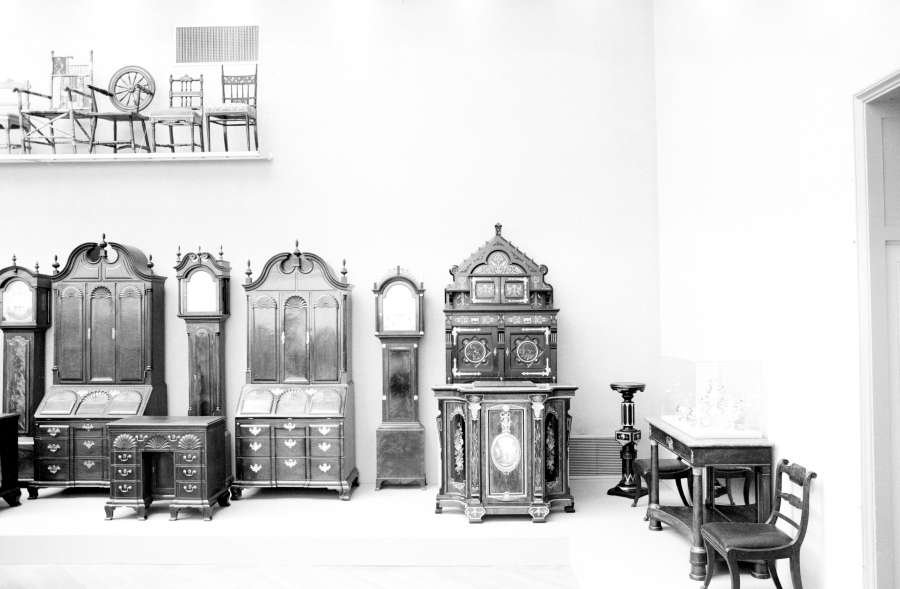 view exhibition image