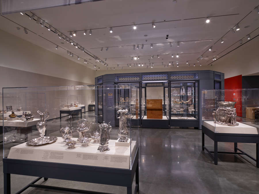 view exhibition image