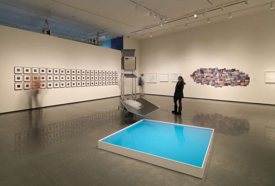 view exhibition image