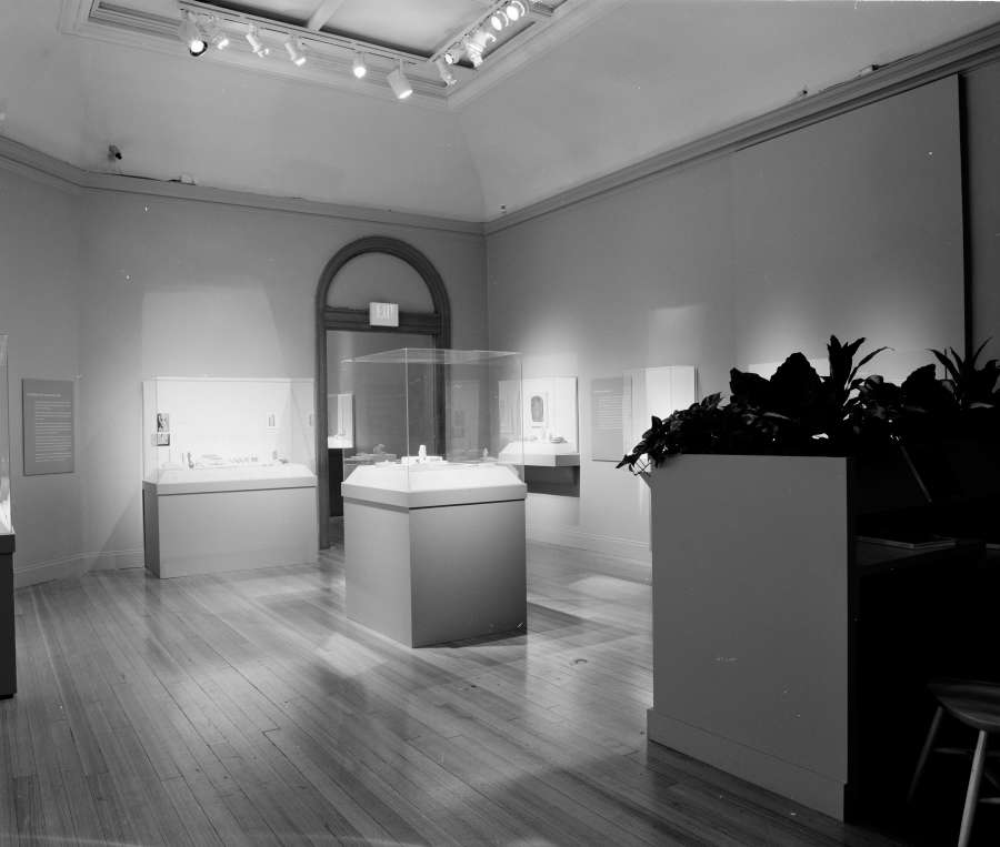 view exhibition image
