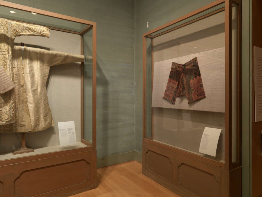view exhibition image
