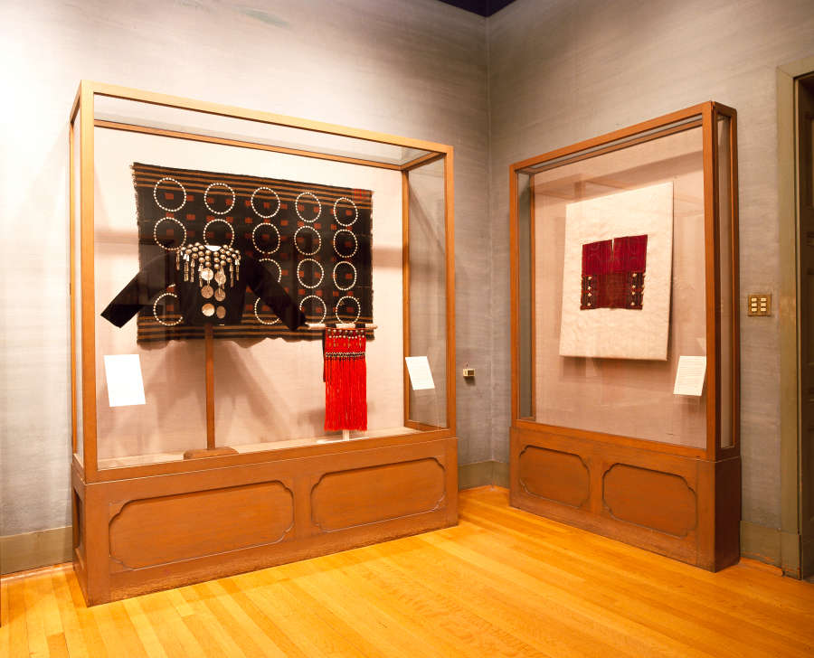 view exhibition image