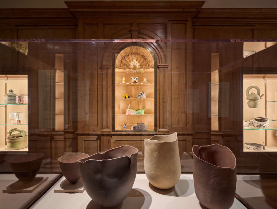 view exhibition image