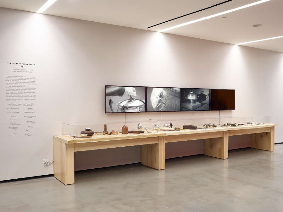 view exhibition image