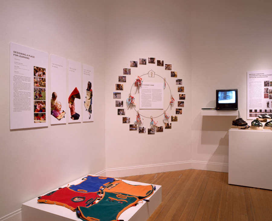 view exhibition image