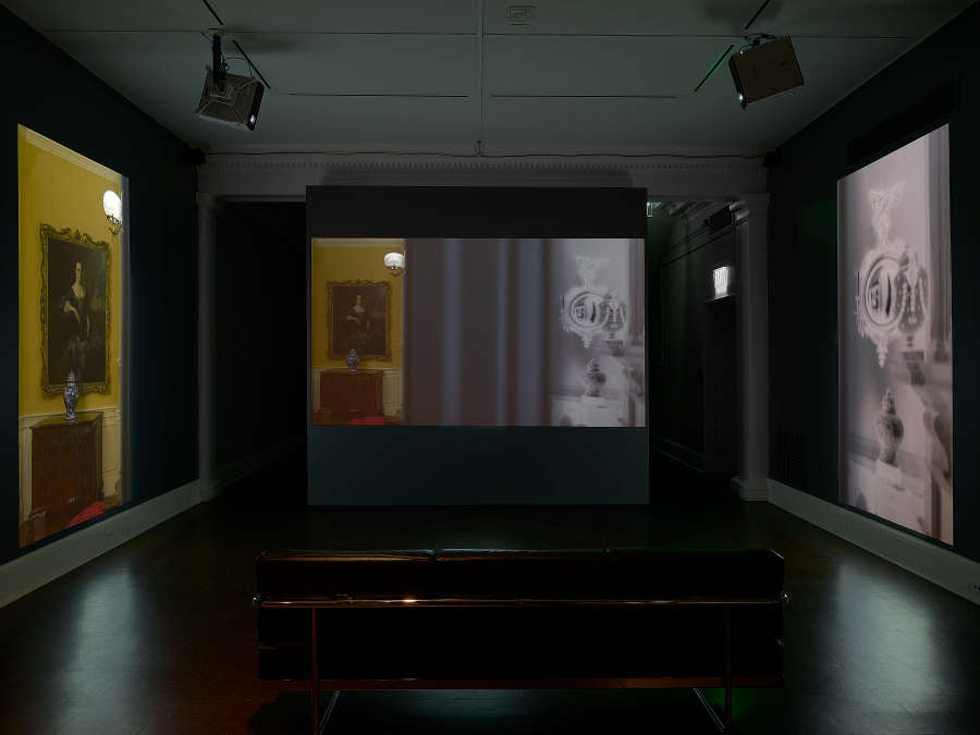 view exhibition image