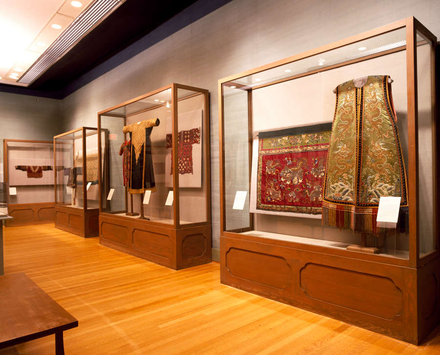 view exhibition image