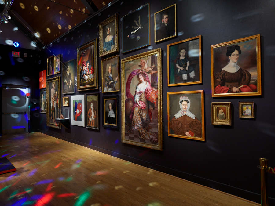 view exhibition image