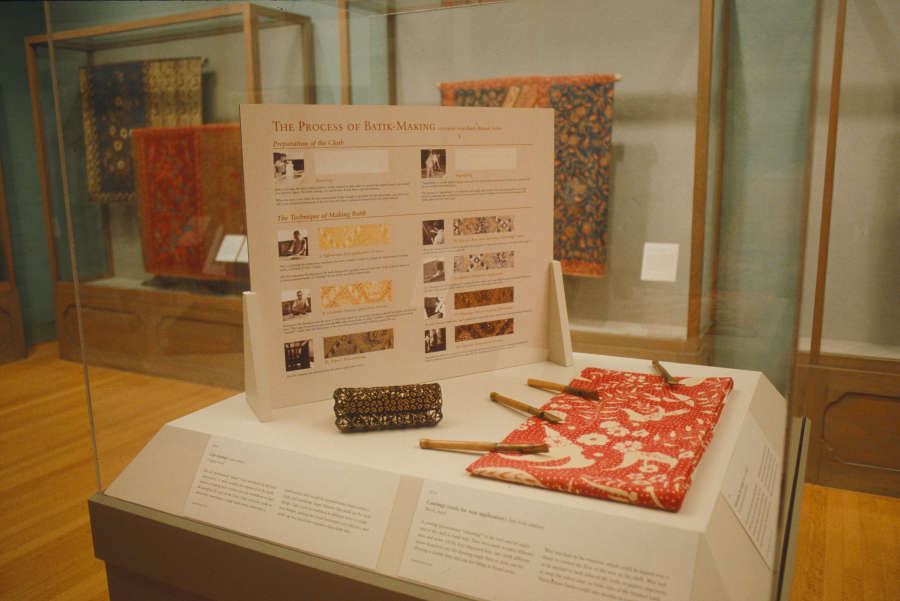 view exhibition image