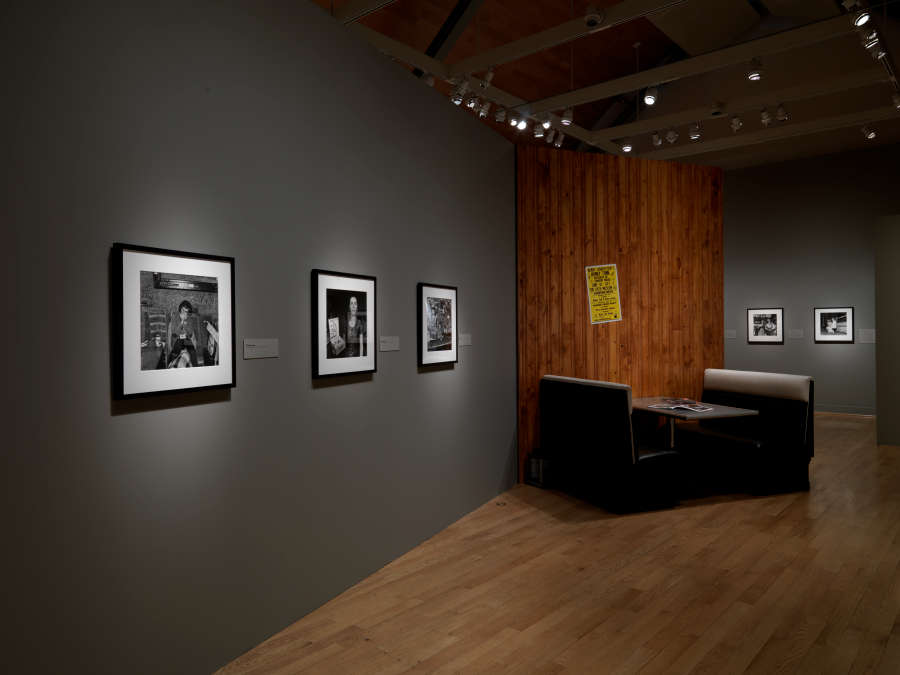 view exhibition image