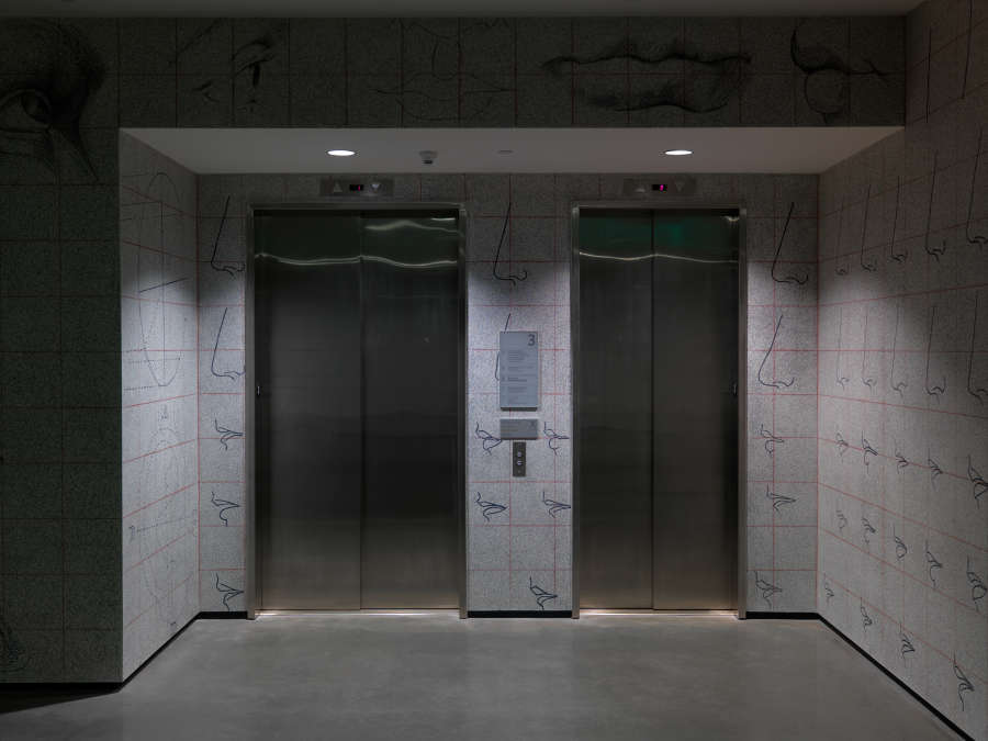 view exhibition image