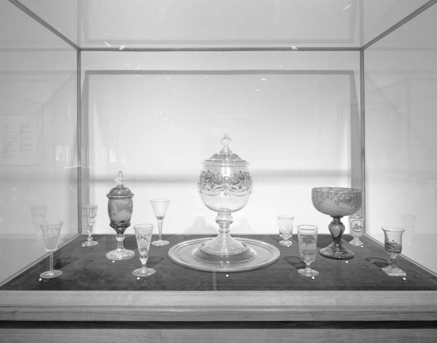 view exhibition image